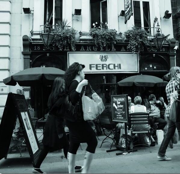 Bolso Caramelo de piel para mujer diseño y fabricación by Ferchi